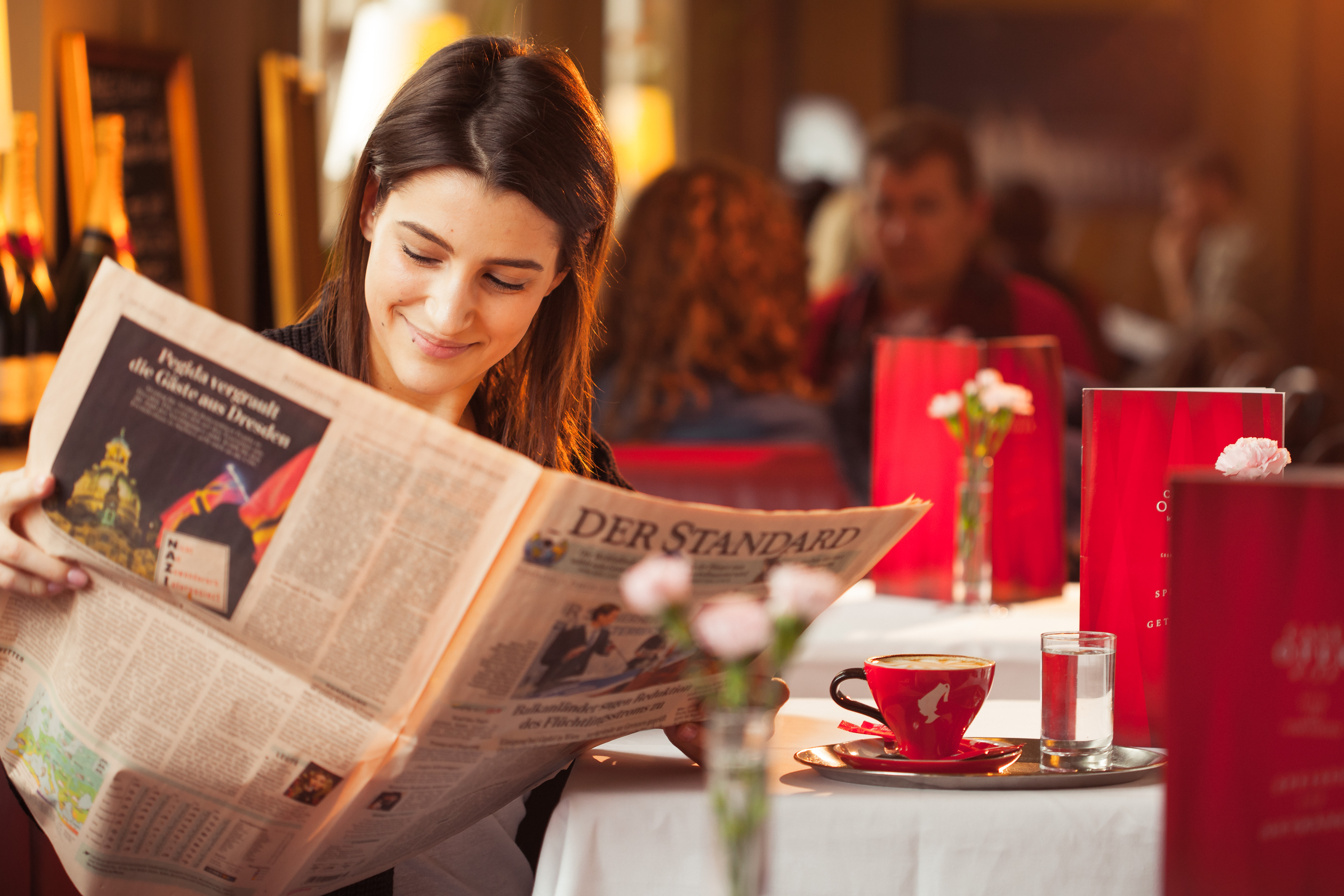 Gemütlich Zeit verbringen im Café Oper Wien